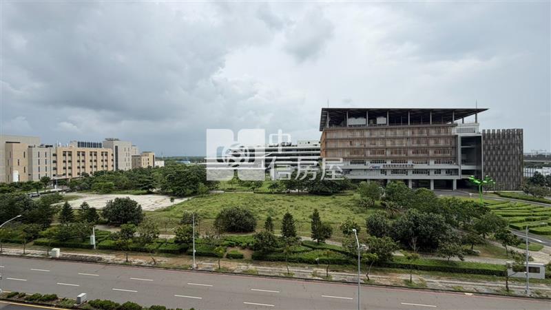 高鐵特區二房平車房屋室內格局與周邊環境