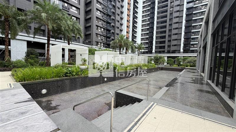 高鐵特區二房平車房屋室內格局與周邊環境