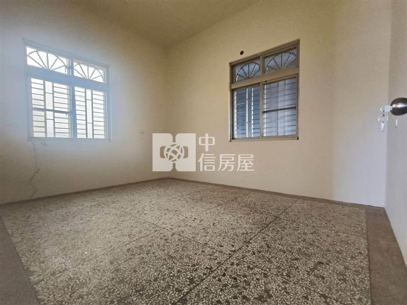 新屋東明國小獨門獨院後湖路大空間農舍房屋室內格局與周邊環境