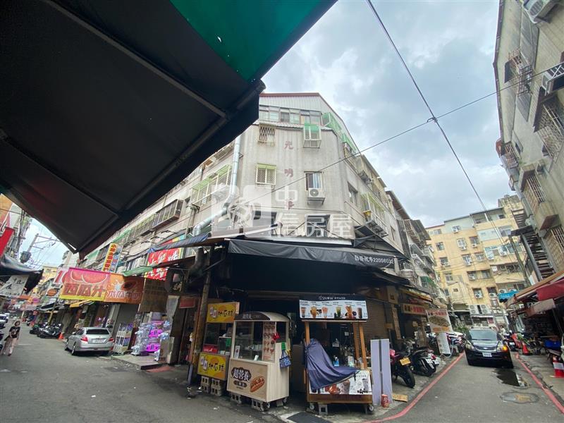 逢甲便當街收租6套房屋室內格局與周邊環境