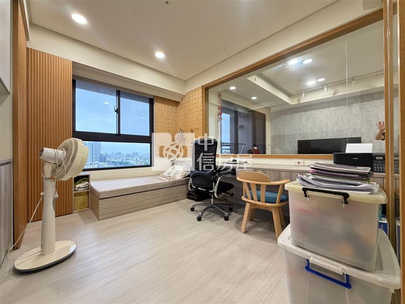 lalaport 高樓層三房雙平車朝南視野戶房屋室內格局與周邊環境