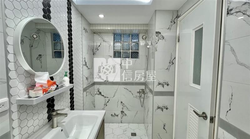 後站全新整理三房平面車位華廈(B62)房屋室內格局與周邊環境