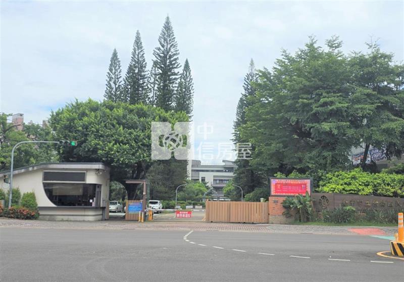 崇倫學區大面寬平房房屋室內格局與周邊環境