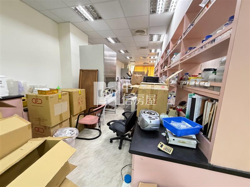 高雄軟體科技園區國城UFO智慧辦公大樓1房屋室內格局與周邊環境
