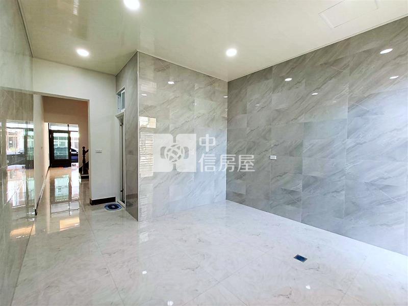 茄萣市區金店住房屋室內格局與周邊環境