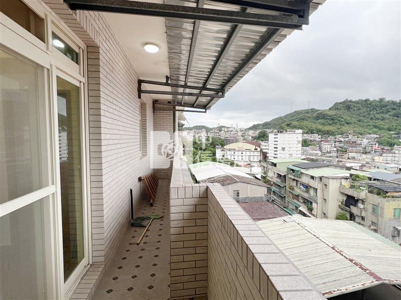 中平街裝潢景觀4房房屋室內格局與周邊環境