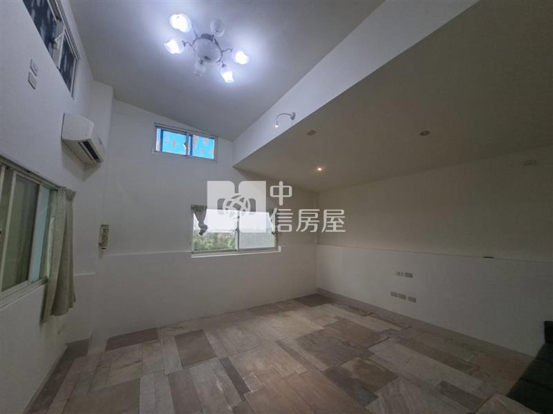 蓮花園區大庭園漂亮農舍房屋室內格局與周邊環境