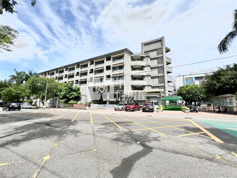 翰林院二房附車位房屋室內格局與周邊環境