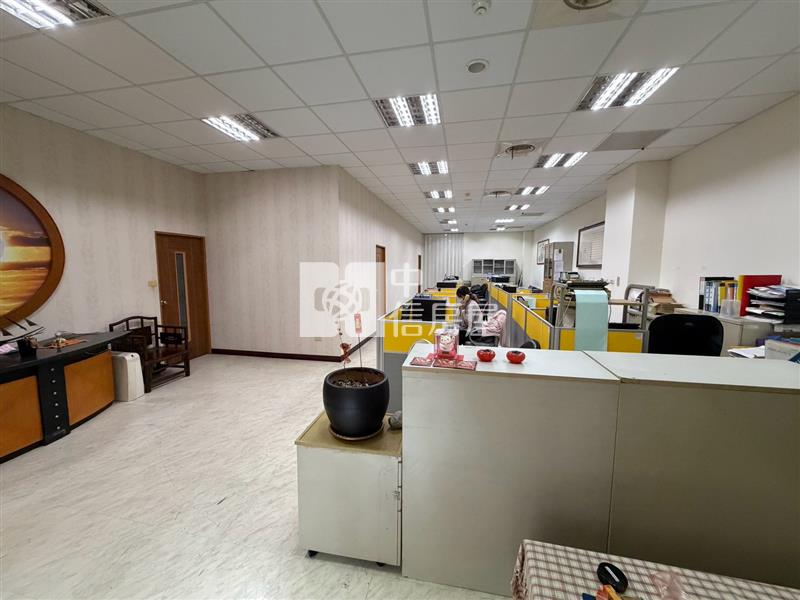 高雄軟體科技園區國城UFO智慧辦公大樓2房屋室內格局與周邊環境
