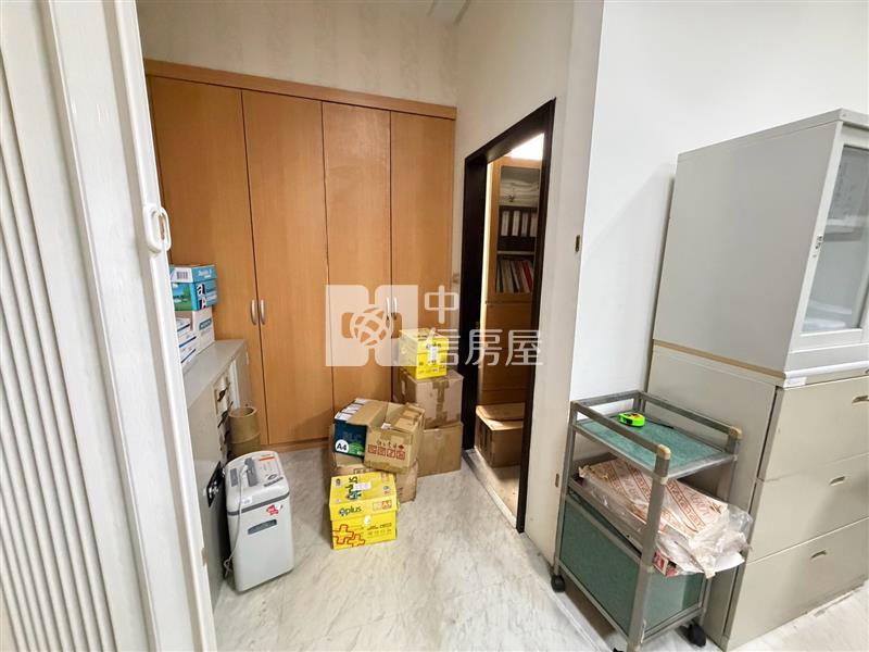 高雄軟體科技園區國城UFO智慧辦公大樓2房屋室內格局與周邊環境