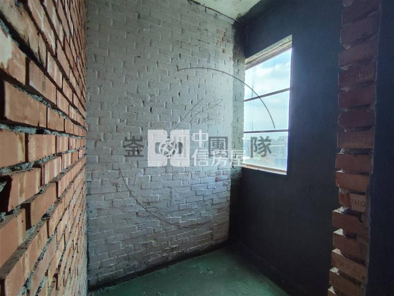 【獨賣】中壢龍岡兩戶打通/9套隔間房屋室內格局與周邊環境