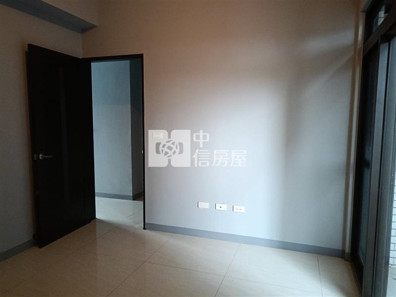 富岡全新電梯別墅房屋室內格局與周邊環境