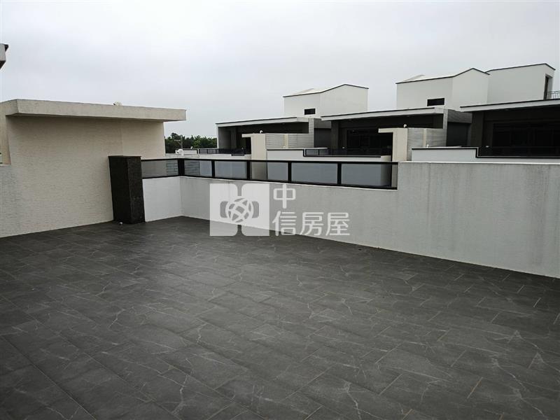 富岡全新電梯別墅房屋室內格局與周邊環境