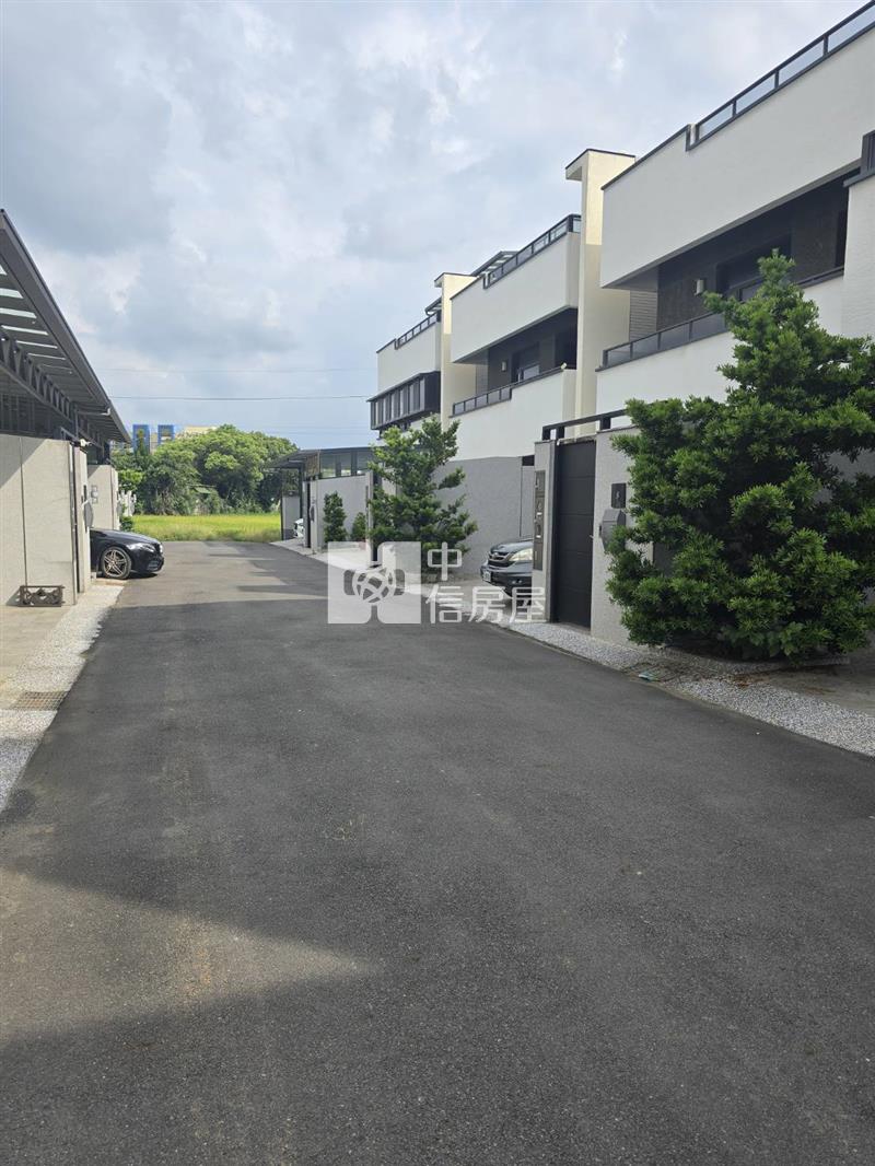 富岡全新電梯別墅房屋室內格局與周邊環境
