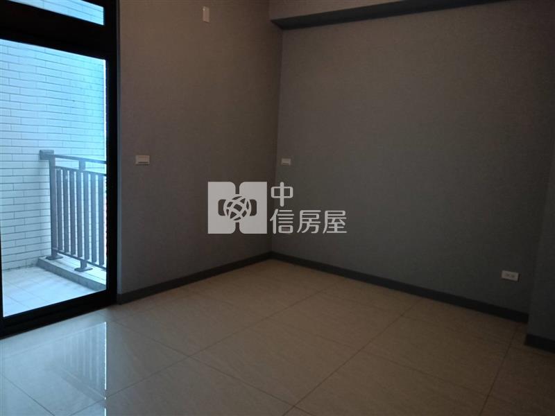 富岡全新電梯別墅房屋室內格局與周邊環境