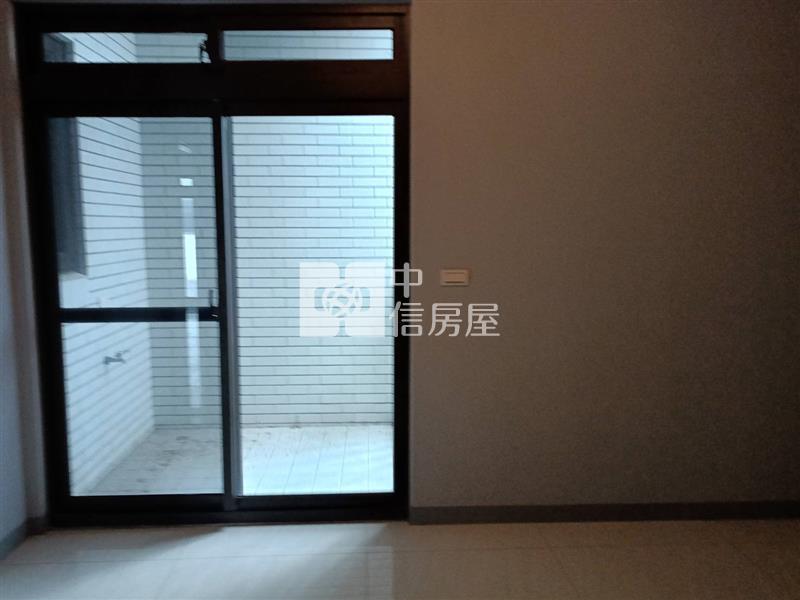 富岡全新電梯別墅房屋室內格局與周邊環境
