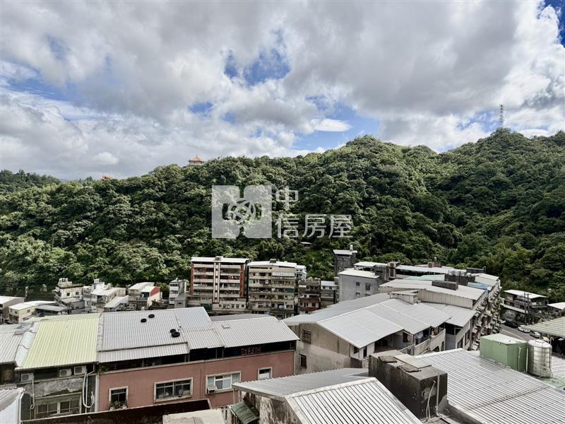 ▲安樂高中旁3樓房屋室內格局與周邊環境