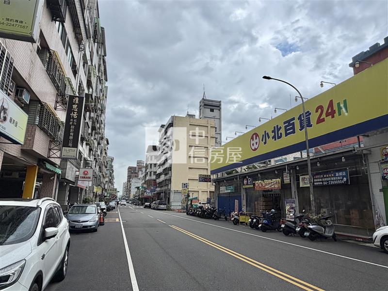 旅順路入門玄關採光美三房房屋室內格局與周邊環境