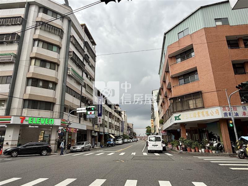 旅順路入門玄關採光美三房房屋室內格局與周邊環境