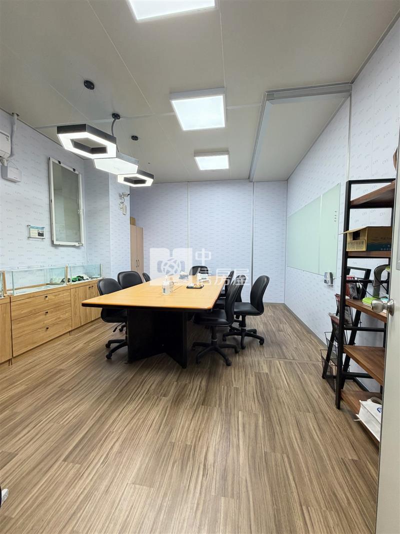 楊梅五楊科技園區獨棟電梯廠房房屋室內格局與周邊環境