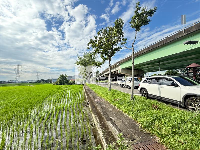 正中投西路大面寬農地（專任）房屋室內格局與周邊環境