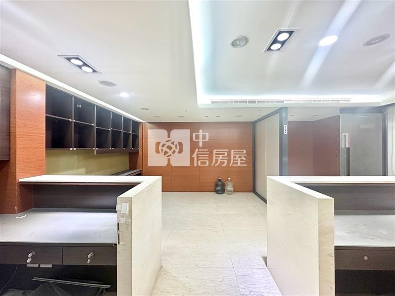 瑞聯天廈雙拼商辦附四車位房屋室內格局與周邊環境