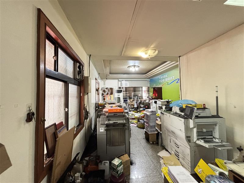 龍岡森林公園邊間大地坪美透天房屋室內格局與周邊環境