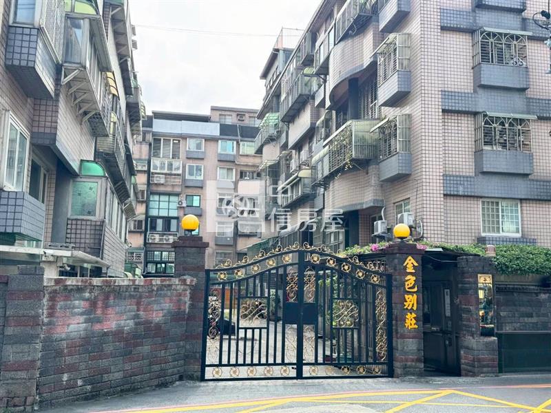 文化國小合法雙樓層超值3房車房屋室內格局與周邊環境