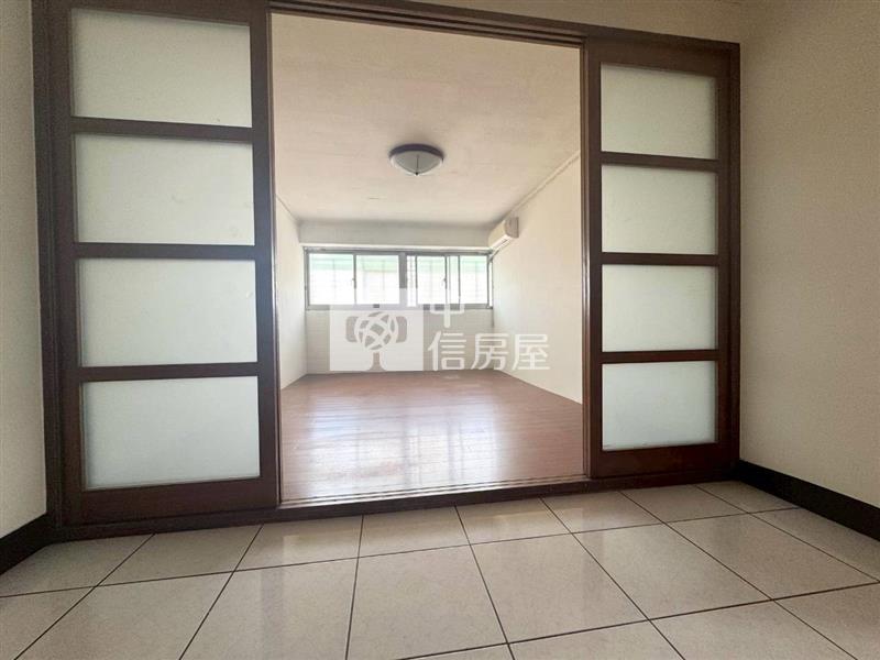 文化國小合法雙樓層超值3房車房屋室內格局與周邊環境
