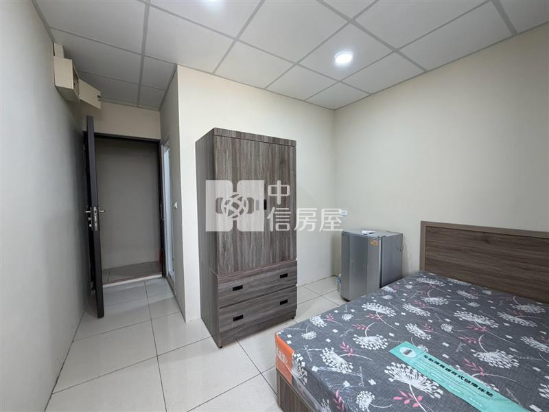 游泳路整新透天11間套房房屋室內格局與周邊環境
