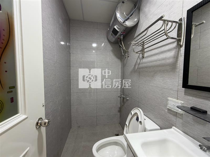 游泳路整新透天11間套房房屋室內格局與周邊環境