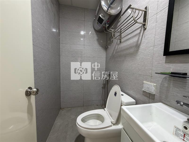 游泳路整新透天11間套房房屋室內格局與周邊環境