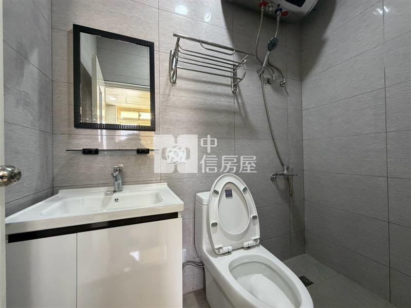 游泳路整新透天11間套房房屋室內格局與周邊環境
