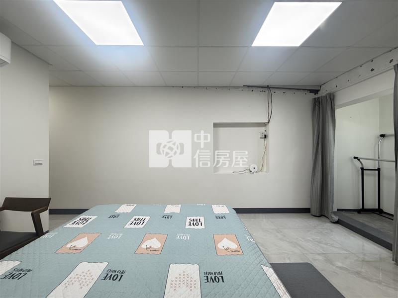 茄萣成功國小透天房屋室內格局與周邊環境