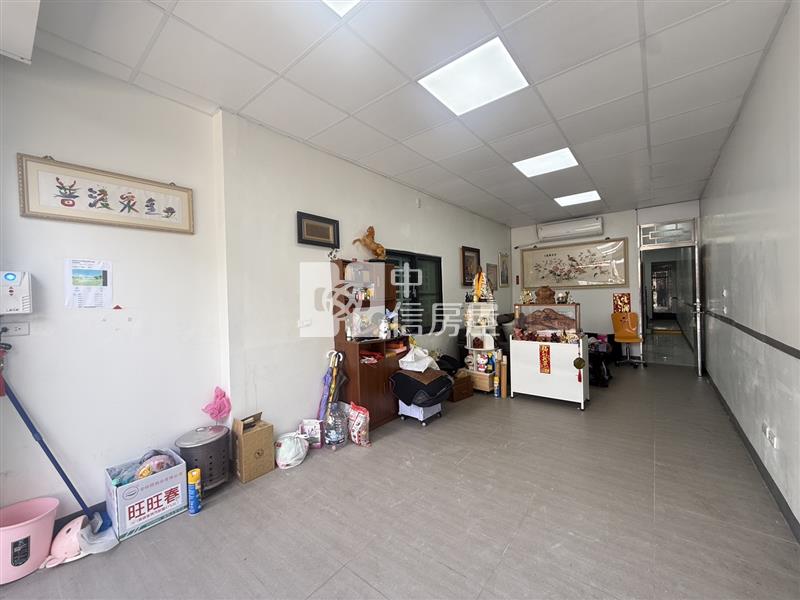 茄萣成功國小透天房屋室內格局與周邊環境