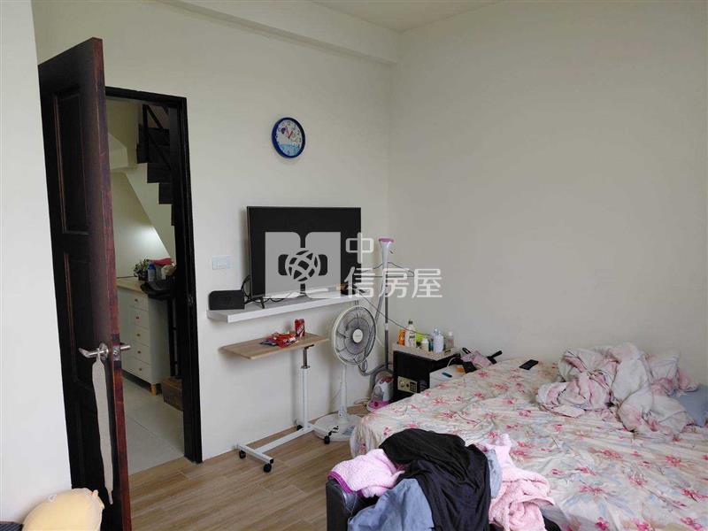 新屋清華高中學區前院停車大別墅房屋室內格局與周邊環境