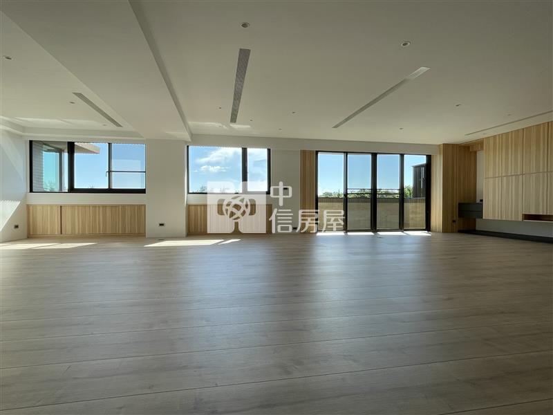 美崙晶華凱悅仟萬裝潢豪宅(B65)房屋室內格局與周邊環境