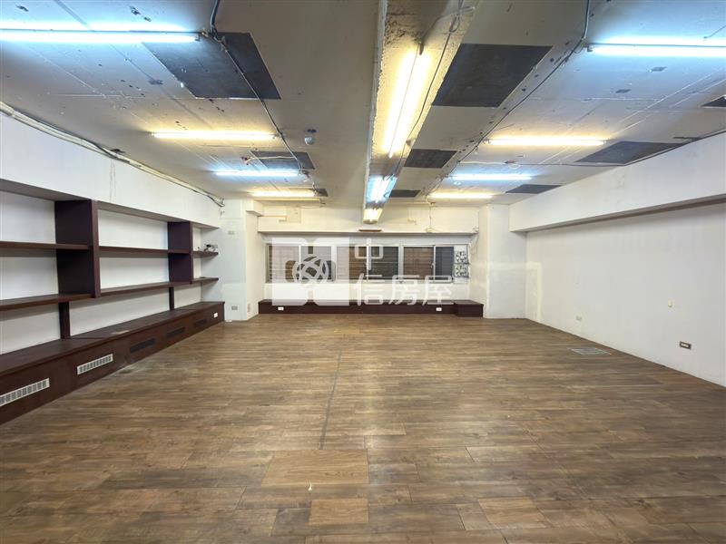中科寶輝商圈角間店面房屋室內格局與周邊環境
