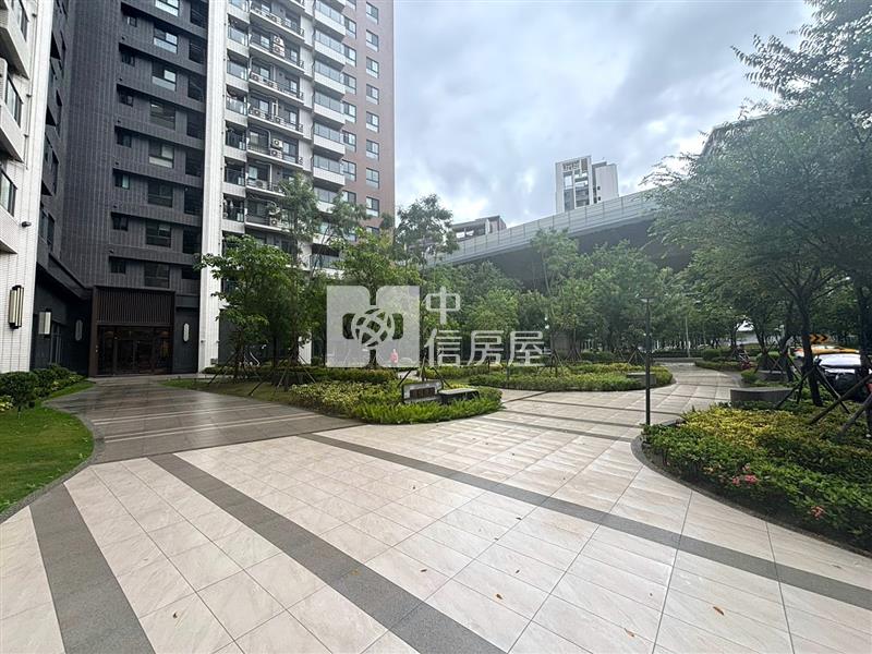 樹孝商圈旁稀有店面平車房屋室內格局與周邊環境