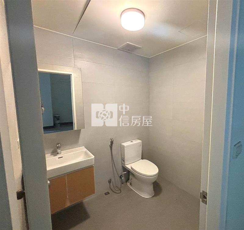 樹孝商圈旁稀有店面平車房屋室內格局與周邊環境