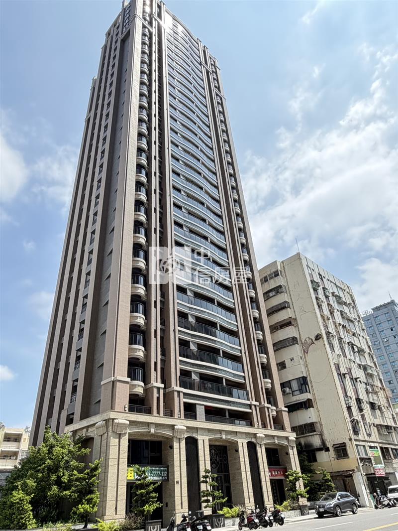 R8三多商圈崑庭敦峰房屋室內格局與周邊環境