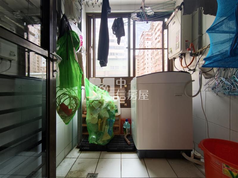 大有商圈稀有釋出!高機能・採光邊間低總價二房房屋室內格局與周邊環境