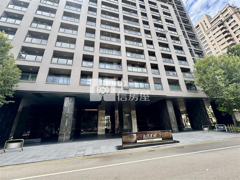 八期好市多旁惠宇豐閣大三房平車美廈房屋室內格局與周邊環境