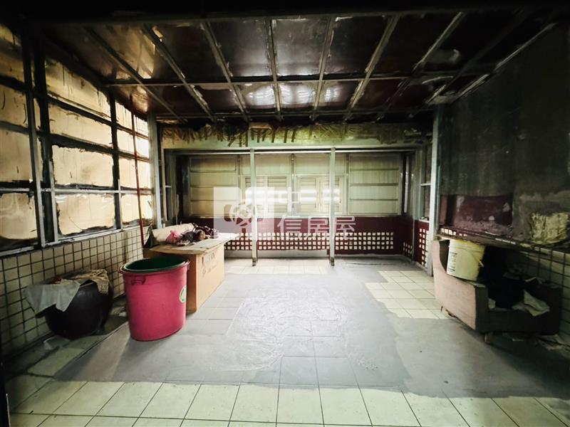 田寮河旁透天店面房屋室內格局與周邊環境