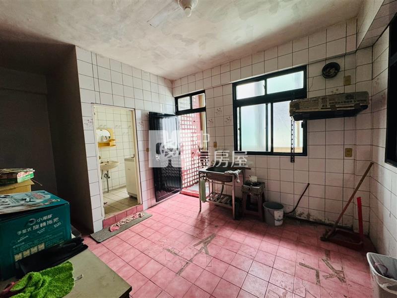 田寮河旁透天店面房屋室內格局與周邊環境