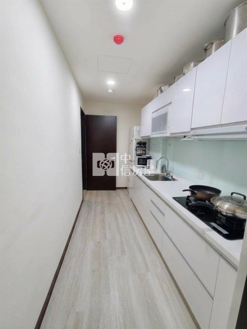 桃園大有特區威泰雙學苑三房大車位房屋室內格局與周邊環境