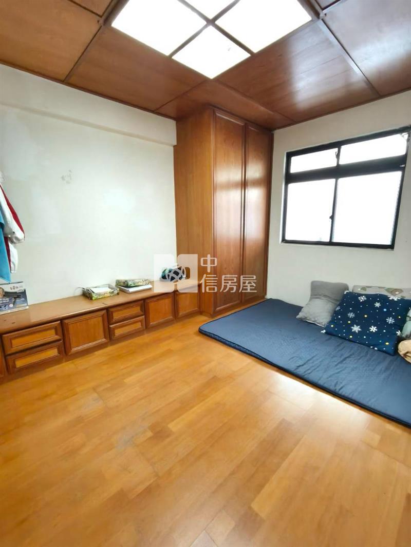育英北街大四房加平車房屋室內格局與周邊環境