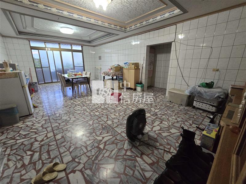 近新坡大坪數便宜農舍房屋室內格局與周邊環境