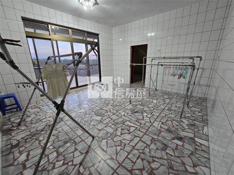 近新坡大坪數便宜農舍房屋室內格局與周邊環境