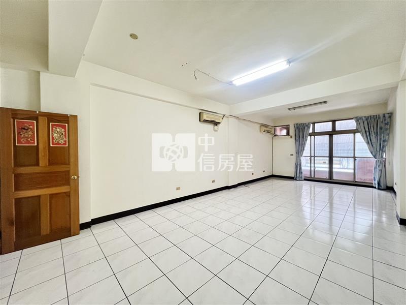 獨家!大里新芳路邊間透天房屋室內格局與周邊環境